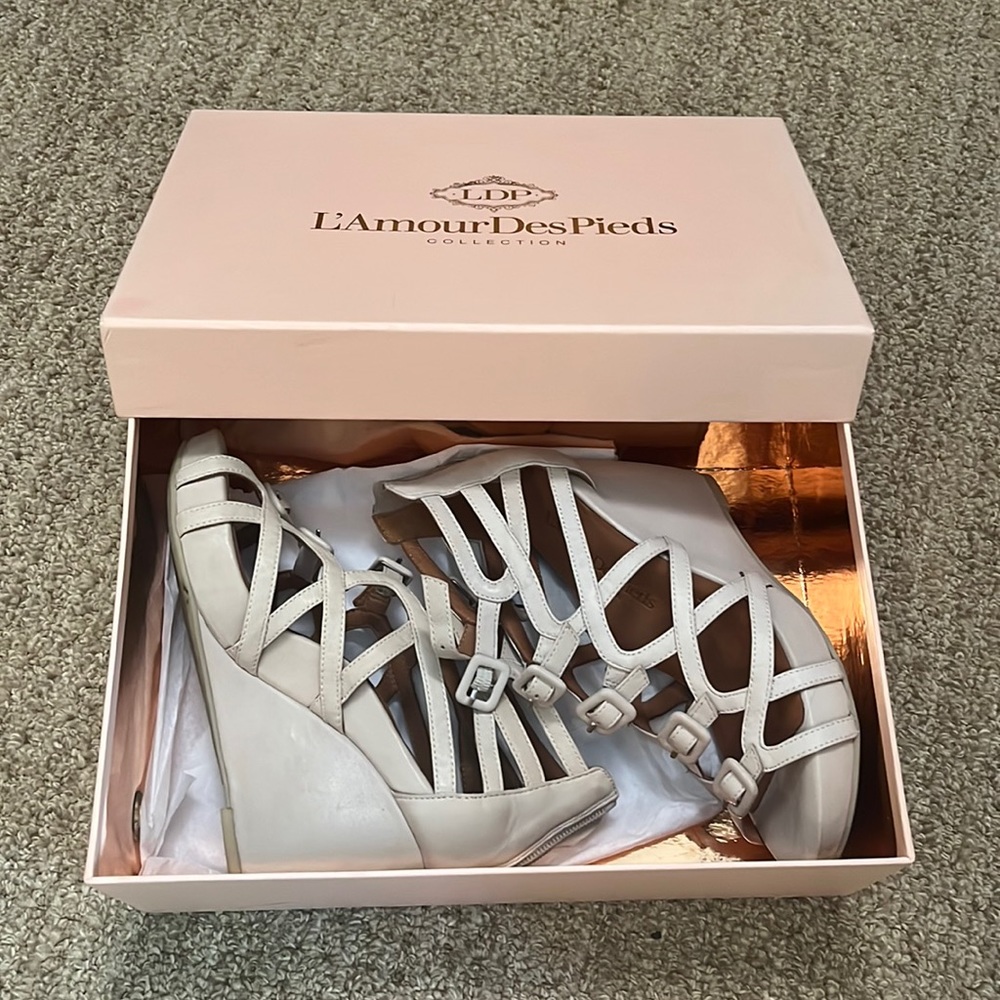 Perfect Condition L’AmourDesPieds Collection Wedges
